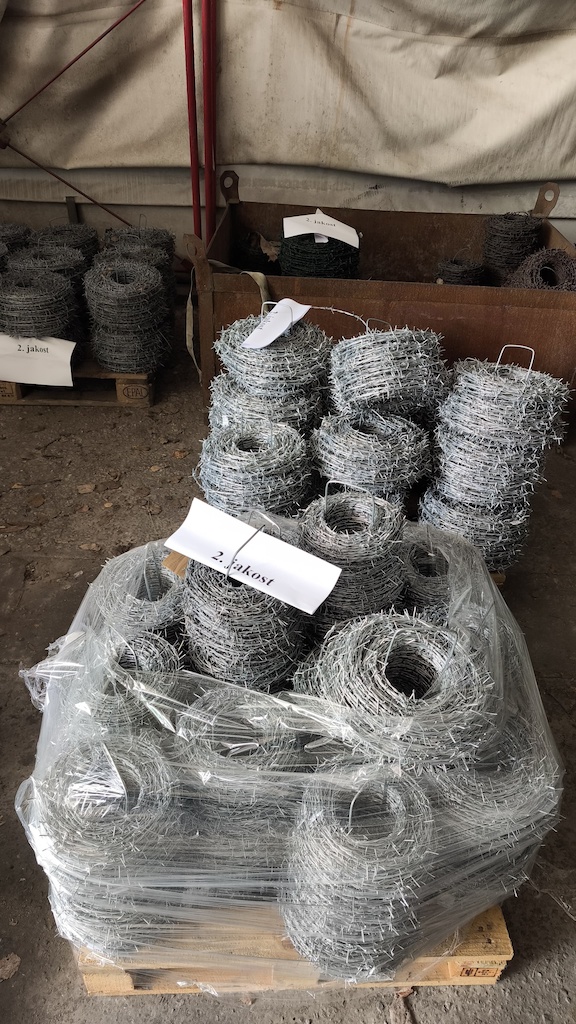 Fil de fer barbelé galvanisé YOWA - 24 kg - 2ème qualité - prix après remise de 20%.